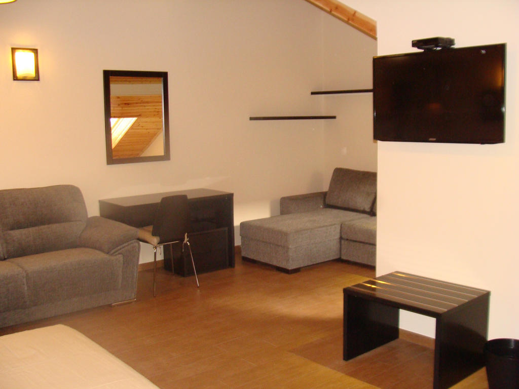 Apartamentos Kosmos Horta  Bilik gambar