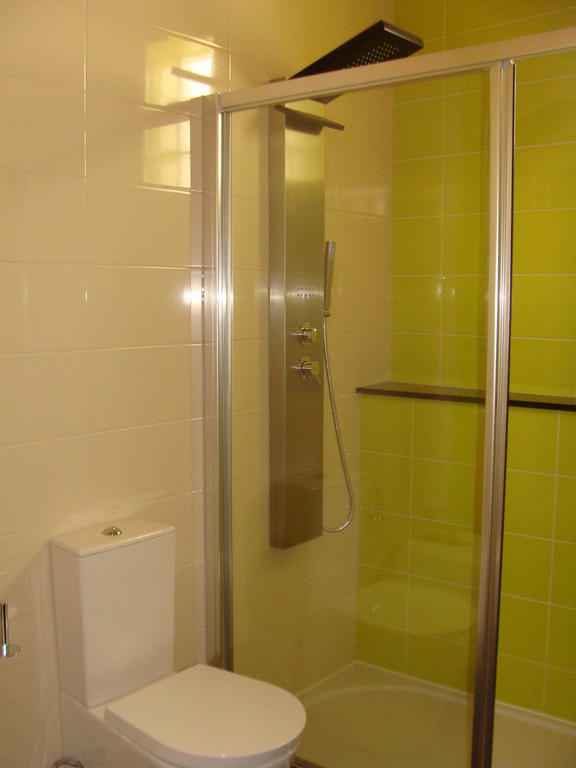 Apartamentos Kosmos Horta  Bilik gambar