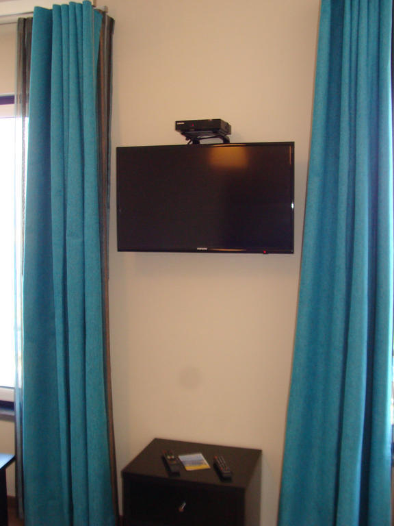 Apartamentos Kosmos Horta  Bilik gambar