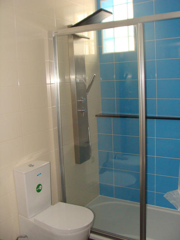 Apartamentos Kosmos Horta  Bilik gambar